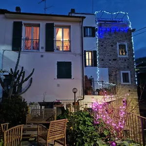 la-torretta-di-piero-con-terrazzi-e-parcheggio-privato.hotelitalianriviera.com/
